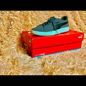 Puma Smash v2 Buck
